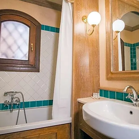 Hotel Il Giardino Degli Oleandri 4*